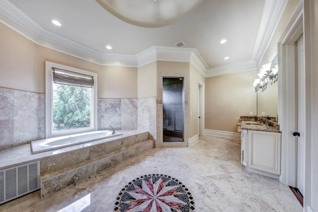 310 Heards Ferry Road, Sandy Springs, Georgia 30328, 6 Bedrooms Bedrooms, ,6 BathroomsBathrooms,Residential,Sold,310 Heards Ferry Road,6810247