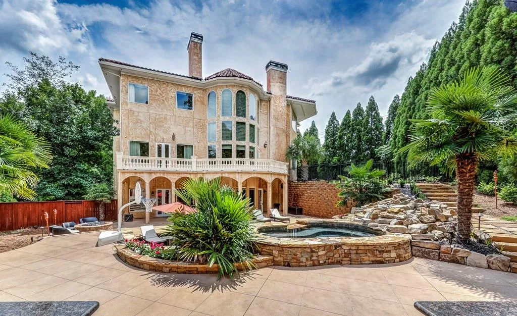 310 Heards Ferry Road, Sandy Springs, Georgia 30328, 6 Bedrooms Bedrooms, ,6 BathroomsBathrooms,Residential,Sold,310 Heards Ferry Road,6810247