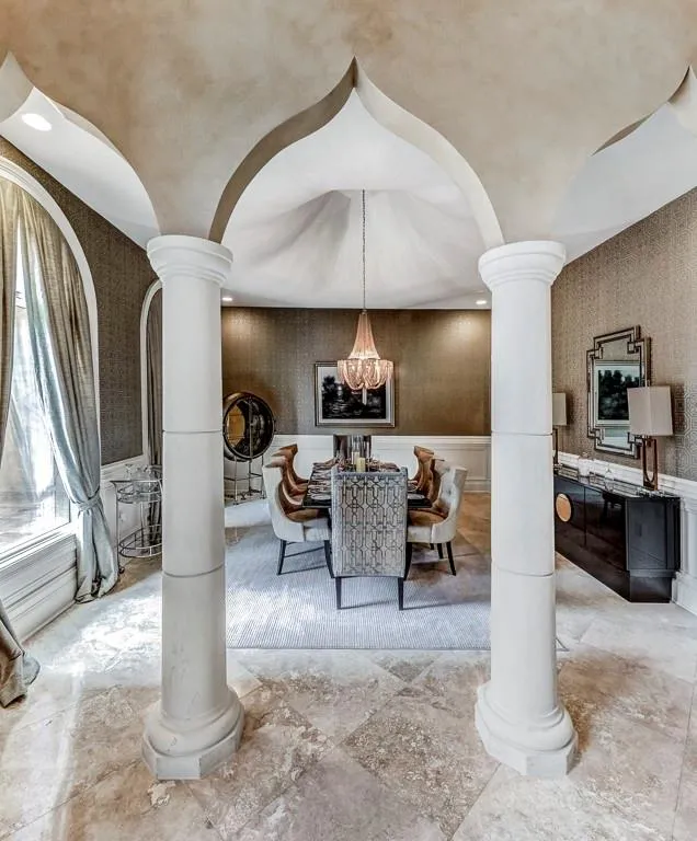 310 Heards Ferry Road, Sandy Springs, Georgia 30328, 6 Bedrooms Bedrooms, ,6 BathroomsBathrooms,Residential,Sold,310 Heards Ferry Road,6810247