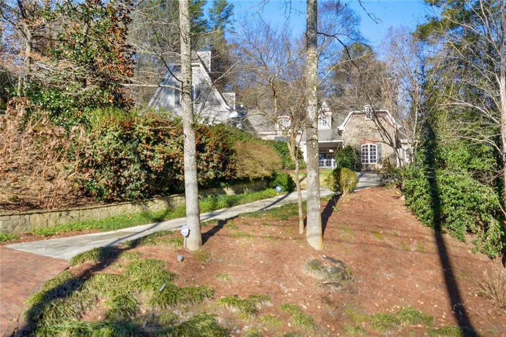 4992 Rebel Trail, Atlanta, Georgia 30327, 6 Bedrooms Bedrooms, ,5 BathroomsBathrooms,Residential,Sold,4992 Rebel Trail,6832527
