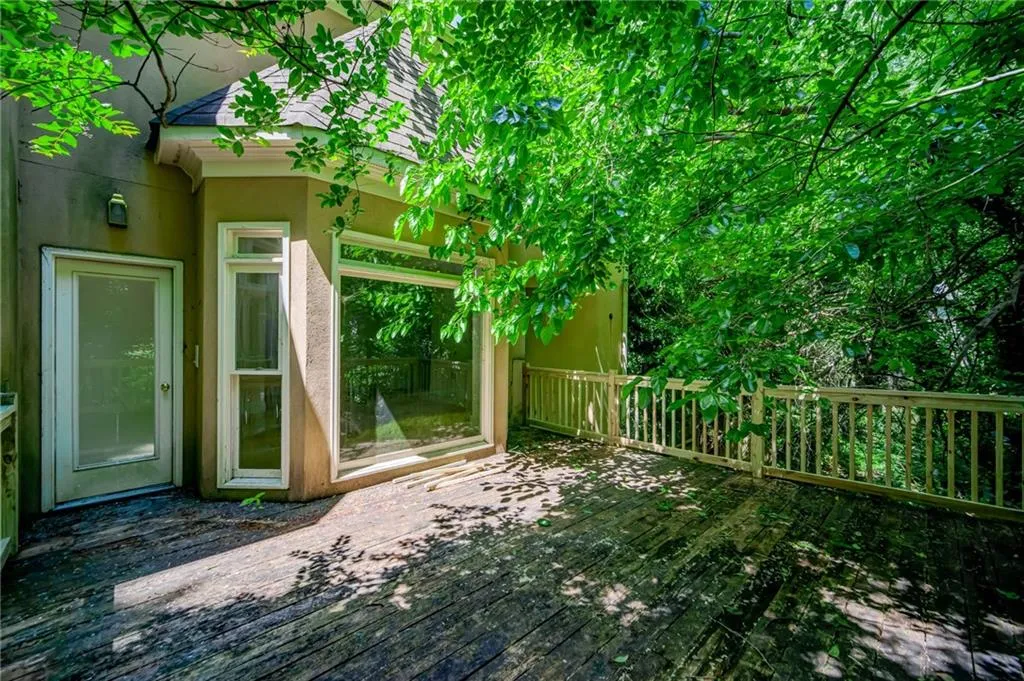 170 Northland Ridge Trail, Sandy Springs, Georgia 30342, 6 Bedrooms Bedrooms, ,4 BathroomsBathrooms,Residential,Sold,170 Northland Ridge Trail,6884500