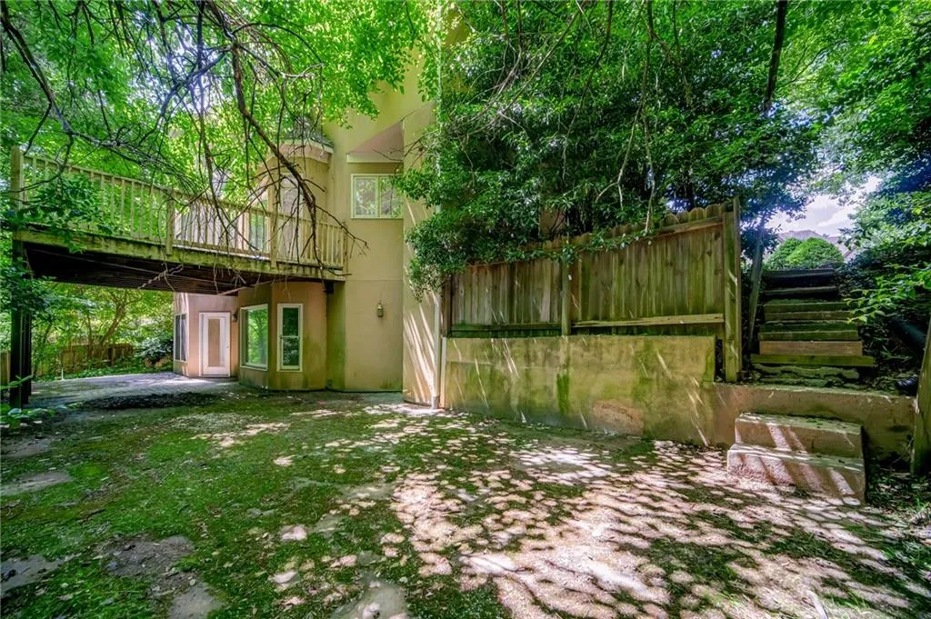 170 Northland Ridge Trail, Sandy Springs, Georgia 30342, 6 Bedrooms Bedrooms, ,4 BathroomsBathrooms,Residential,Sold,170 Northland Ridge Trail,6884500