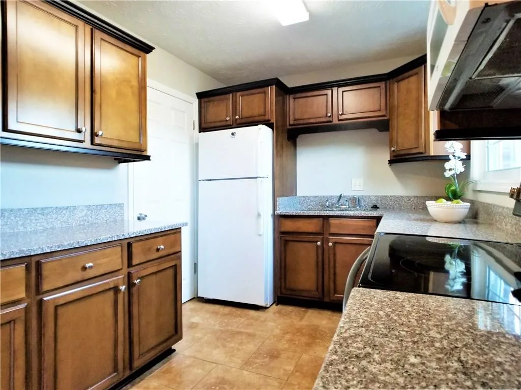 340 Winding River Dr Unit D, Sandy Springs, Georgia 30350, 2 Bedrooms Bedrooms, ,2 BathroomsBathrooms,Residential,Sold,340 Winding River Dr Unit D,6125097