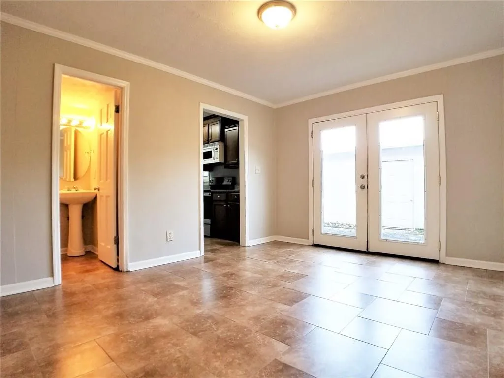 340 Winding River Dr Unit D, Sandy Springs, Georgia 30350, 2 Bedrooms Bedrooms, ,2 BathroomsBathrooms,Residential,Sold,340 Winding River Dr Unit D,6125097