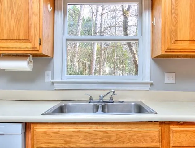 1 Forest Ridge Court, Sandy Springs, Georgia 30350, 3 Bedrooms Bedrooms, ,3 BathroomsBathrooms,Residential,Sold,1 Forest Ridge Court,6839240