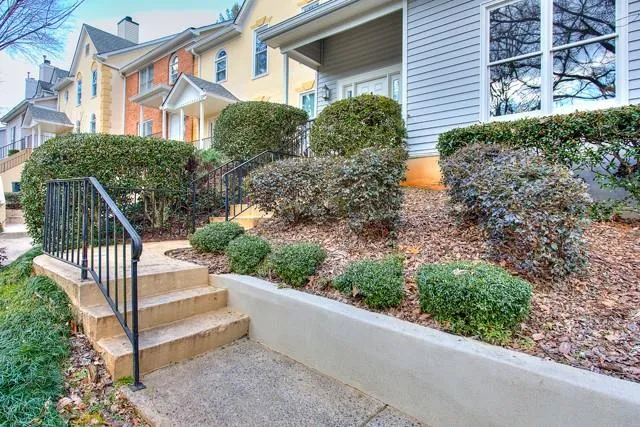 1 Forest Ridge Court, Sandy Springs, Georgia 30350, 3 Bedrooms Bedrooms, ,3 BathroomsBathrooms,Residential,Sold,1 Forest Ridge Court,6839240