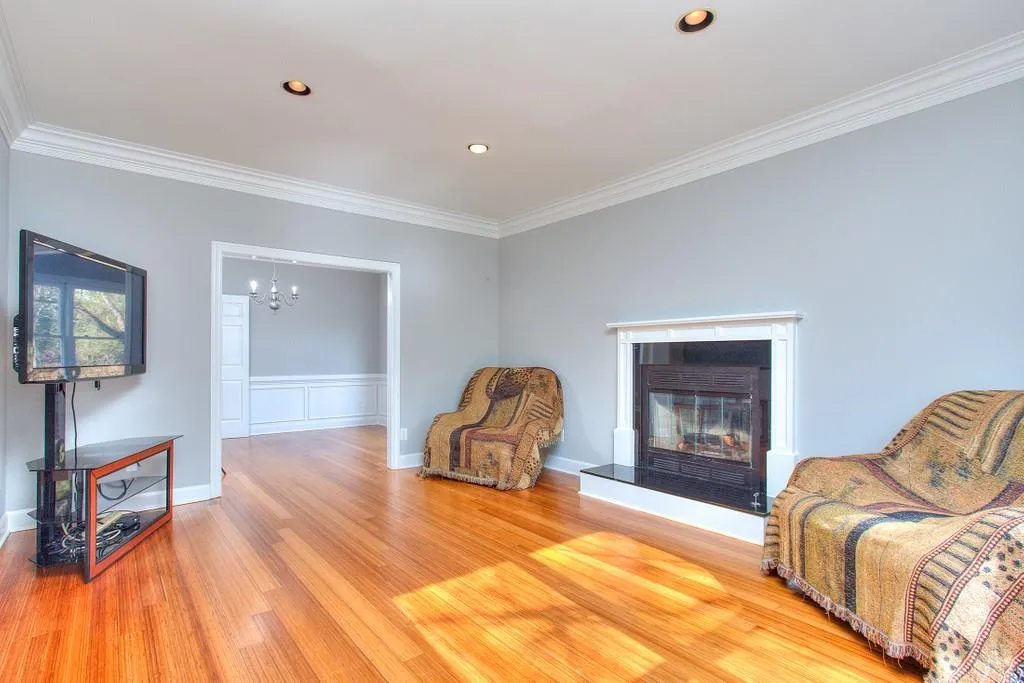 1 Forest Ridge Court, Sandy Springs, Georgia 30350, 3 Bedrooms Bedrooms, ,3 BathroomsBathrooms,Residential,Sold,1 Forest Ridge Court,6839240