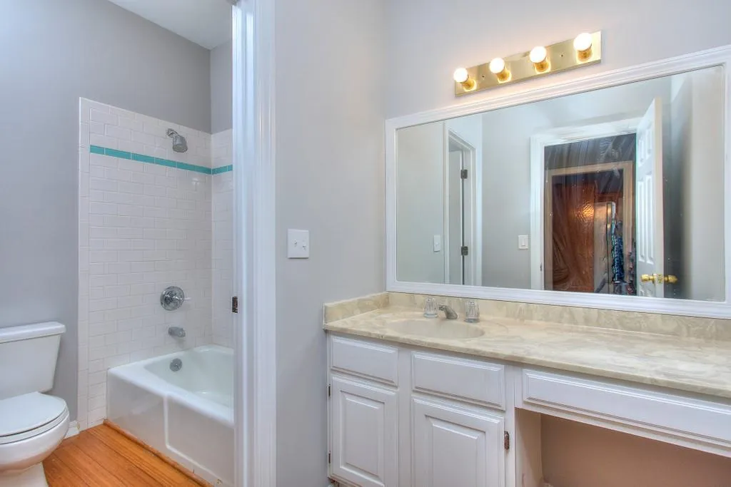 1 Forest Ridge Court, Sandy Springs, Georgia 30350, 3 Bedrooms Bedrooms, ,3 BathroomsBathrooms,Residential,Sold,1 Forest Ridge Court,6839240