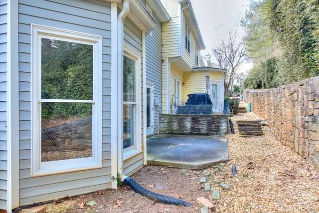 1 Forest Ridge Court, Sandy Springs, Georgia 30350, 3 Bedrooms Bedrooms, ,3 BathroomsBathrooms,Residential,Sold,1 Forest Ridge Court,6839240