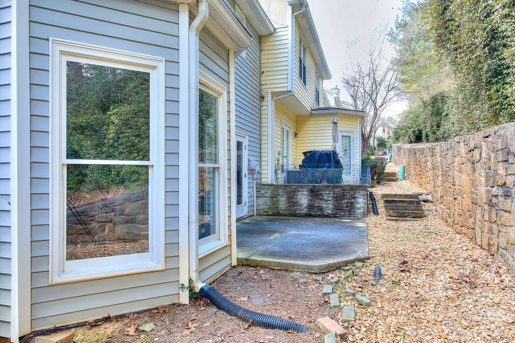 1 Forest Ridge Court, Sandy Springs, Georgia 30350, 3 Bedrooms Bedrooms, ,3 BathroomsBathrooms,Residential,Sold,1 Forest Ridge Court,6839240