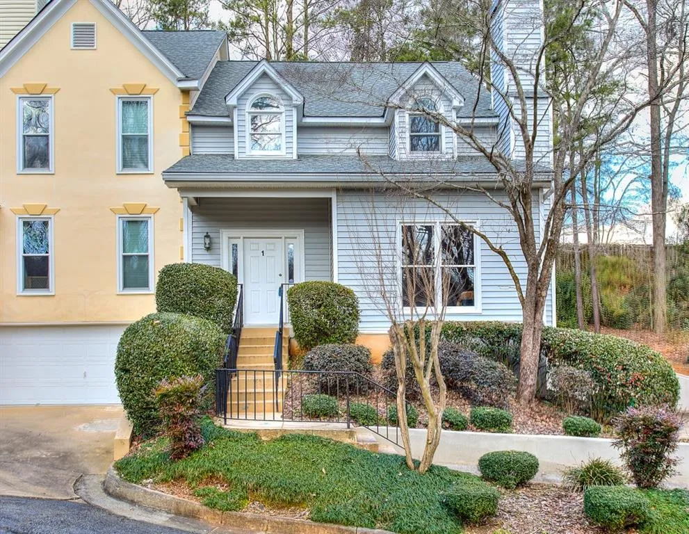 1 Forest Ridge Court, Sandy Springs, Georgia 30350, 3 Bedrooms Bedrooms, ,3 BathroomsBathrooms,Residential,Sold,1 Forest Ridge Court,6839240