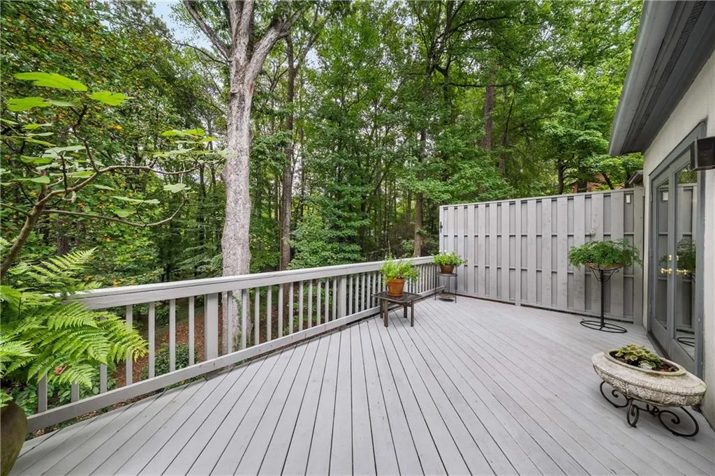 425 Overview Drive, Atlanta, Georgia 30327, 5 Bedrooms Bedrooms, ,4 BathroomsBathrooms,Residential,For Sale,425 Overview Drive,7658388