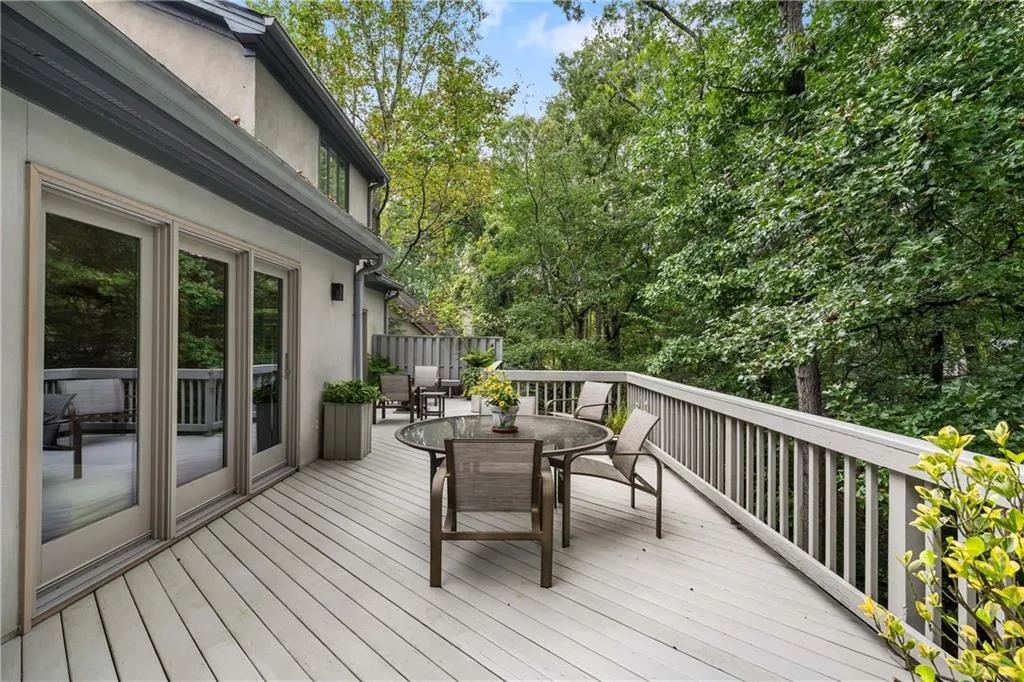 425 Overview Drive, Atlanta, Georgia 30327, 5 Bedrooms Bedrooms, ,4 BathroomsBathrooms,Residential,For Sale,425 Overview Drive,7658388