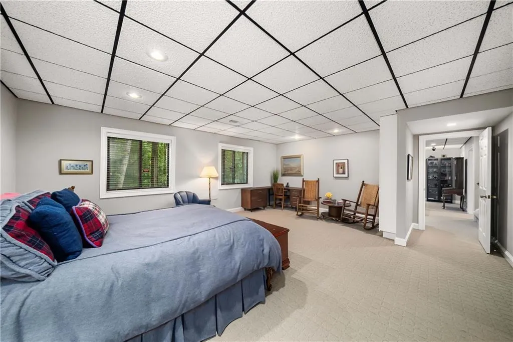 425 Overview Drive, Atlanta, Georgia 30327, 5 Bedrooms Bedrooms, ,4 BathroomsBathrooms,Residential,For Sale,425 Overview Drive,7658388