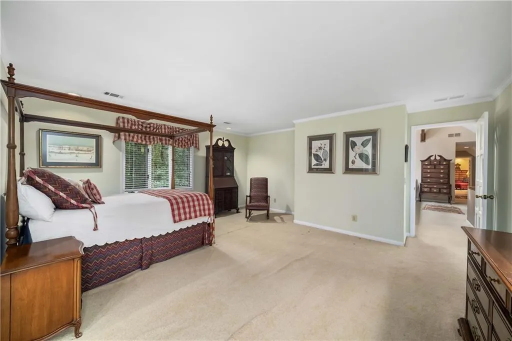425 Overview Drive, Atlanta, Georgia 30327, 5 Bedrooms Bedrooms, ,4 BathroomsBathrooms,Residential,For Sale,425 Overview Drive,7658388