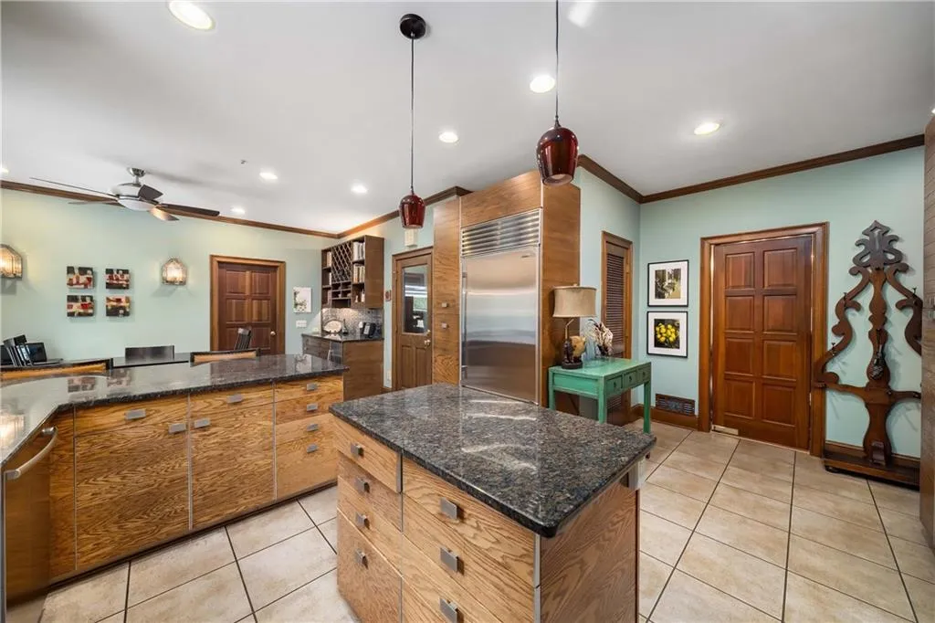 425 Overview Drive, Atlanta, Georgia 30327, 5 Bedrooms Bedrooms, ,4 BathroomsBathrooms,Residential,For Sale,425 Overview Drive,7658388