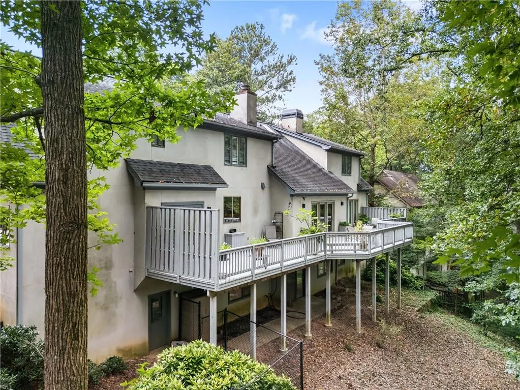 425 Overview Drive, Atlanta, Georgia 30327, 5 Bedrooms Bedrooms, ,4 BathroomsBathrooms,Residential,For Sale,425 Overview Drive,7658388