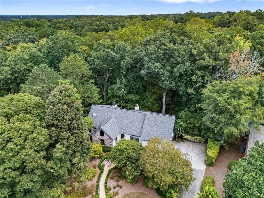 425 Overview Drive, Atlanta, Georgia 30327, 5 Bedrooms Bedrooms, ,4 BathroomsBathrooms,Residential,For Sale,425 Overview Drive,7658388
