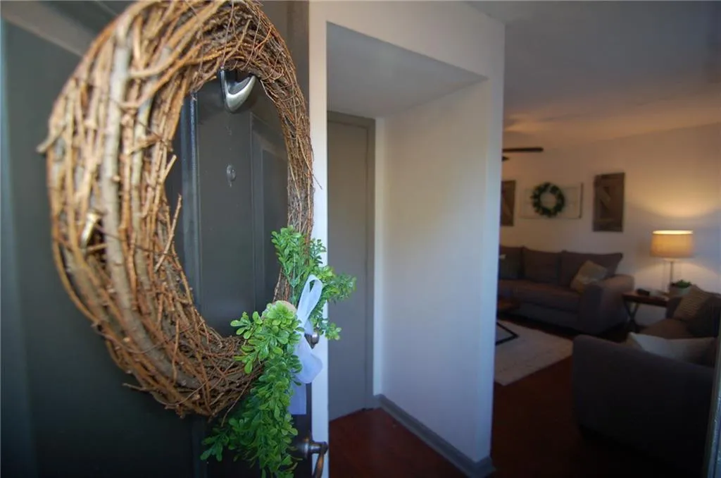 7750 Roswell Road Unit 6d, Sandy Springs, Georgia 30350, 3 Bedrooms Bedrooms, ,2 BathroomsBathrooms,Residential,Sold,7750 Roswell Road Unit 6d,6723105