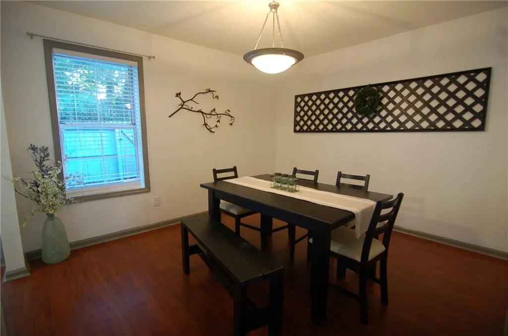 7750 Roswell Road Unit 6d, Sandy Springs, Georgia 30350, 3 Bedrooms Bedrooms, ,2 BathroomsBathrooms,Residential,Sold,7750 Roswell Road Unit 6d,6723105