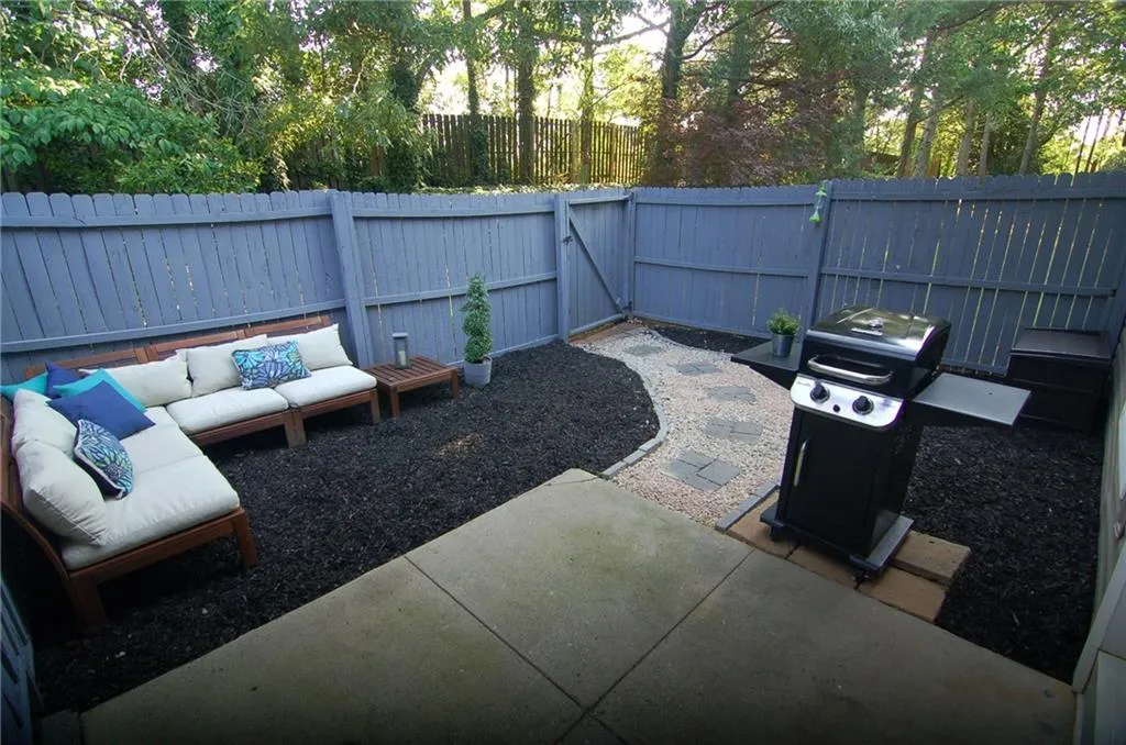 7750 Roswell Road Unit 6d, Sandy Springs, Georgia 30350, 3 Bedrooms Bedrooms, ,2 BathroomsBathrooms,Residential,Sold,7750 Roswell Road Unit 6d,6723105