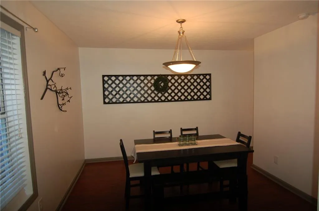 7750 Roswell Road Unit 6d, Sandy Springs, Georgia 30350, 3 Bedrooms Bedrooms, ,2 BathroomsBathrooms,Residential,Sold,7750 Roswell Road Unit 6d,6723105