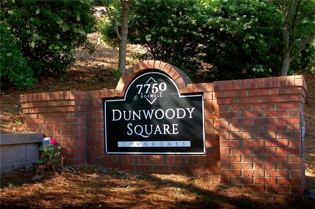 7750 Roswell Road Unit 6d, Sandy Springs, Georgia 30350, 3 Bedrooms Bedrooms, ,2 BathroomsBathrooms,Residential,Sold,7750 Roswell Road Unit 6d,6723105