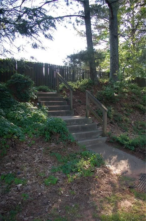 7750 Roswell Road Unit 6d, Sandy Springs, Georgia 30350, 3 Bedrooms Bedrooms, ,2 BathroomsBathrooms,Residential,Sold,7750 Roswell Road Unit 6d,6723105