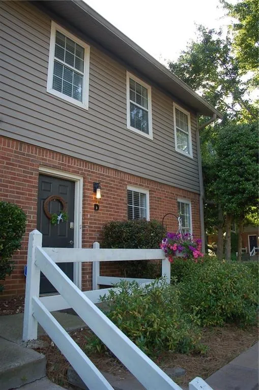 7750 Roswell Road Unit 6d, Sandy Springs, Georgia 30350, 3 Bedrooms Bedrooms, ,2 BathroomsBathrooms,Residential,Sold,7750 Roswell Road Unit 6d,6723105