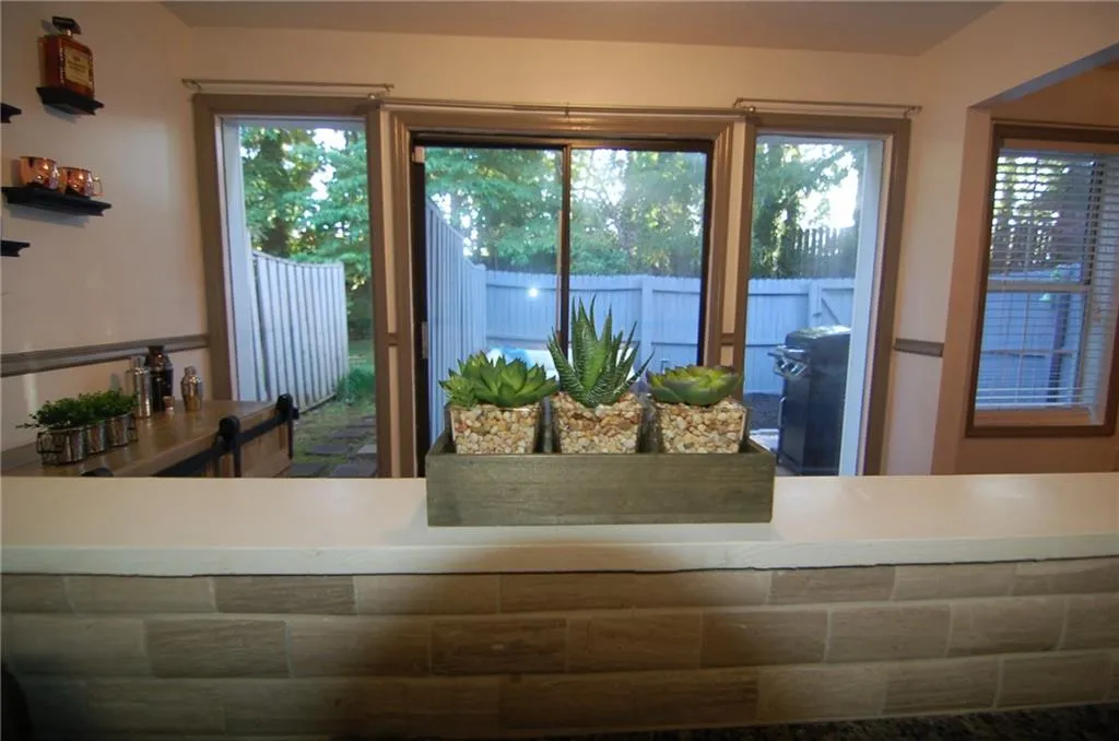 7750 Roswell Road Unit 6d, Sandy Springs, Georgia 30350, 3 Bedrooms Bedrooms, ,2 BathroomsBathrooms,Residential,Sold,7750 Roswell Road Unit 6d,6723105