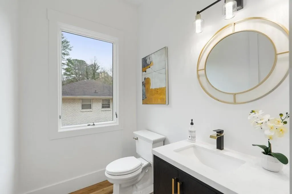 4895 Lansbury, Atlanta, Georgia 30342, 5 Bedrooms Bedrooms, ,4 BathroomsBathrooms,Residential,Sold,4895 Lansbury,7525253