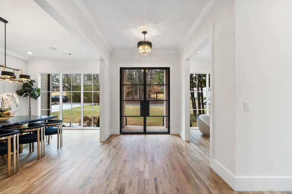 4895 Lansbury, Atlanta, Georgia 30342, 5 Bedrooms Bedrooms, ,4 BathroomsBathrooms,Residential,Sold,4895 Lansbury,7525253