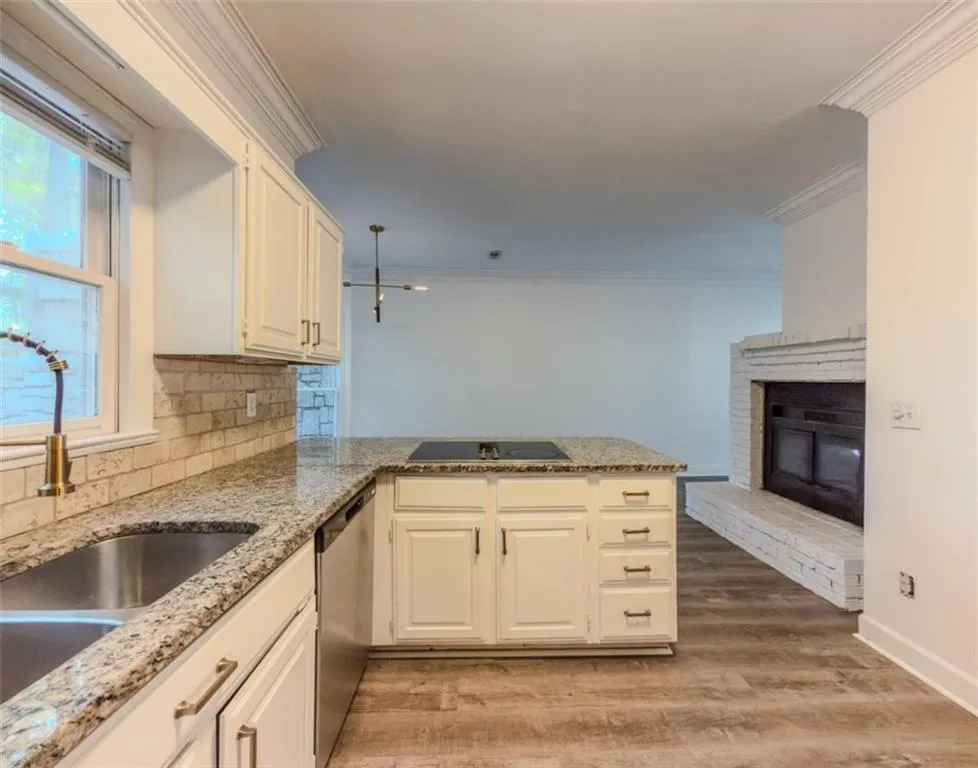 13 Forest Ridge Court, Sandy Springs, Georgia 30350, 2 Bedrooms Bedrooms, ,2 BathroomsBathrooms,Residential,For Sale,13 Forest Ridge Court,7621308