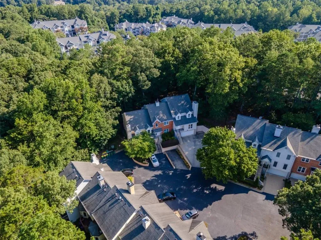 13 Forest Ridge Court, Sandy Springs, Georgia 30350, 2 Bedrooms Bedrooms, ,2 BathroomsBathrooms,Residential,For Sale,13 Forest Ridge Court,7621308