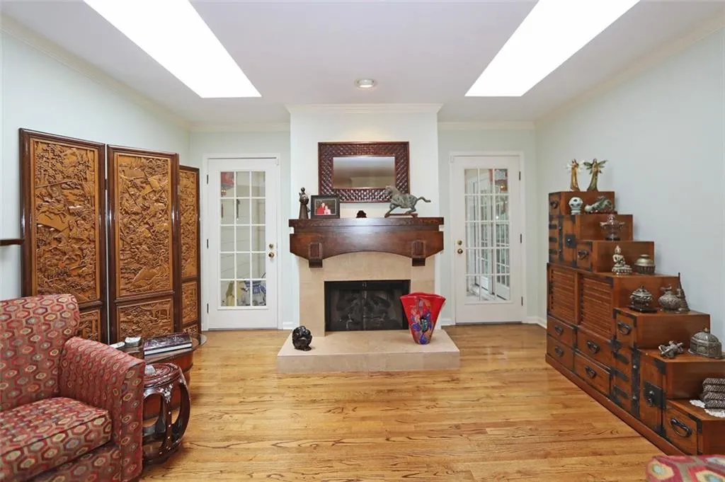 704 Dunwoody Chace, Sandy Springs, Georgia 30328, 4 Bedrooms Bedrooms, ,2 BathroomsBathrooms,Residential,Sold,704 Dunwoody Chace,6079962