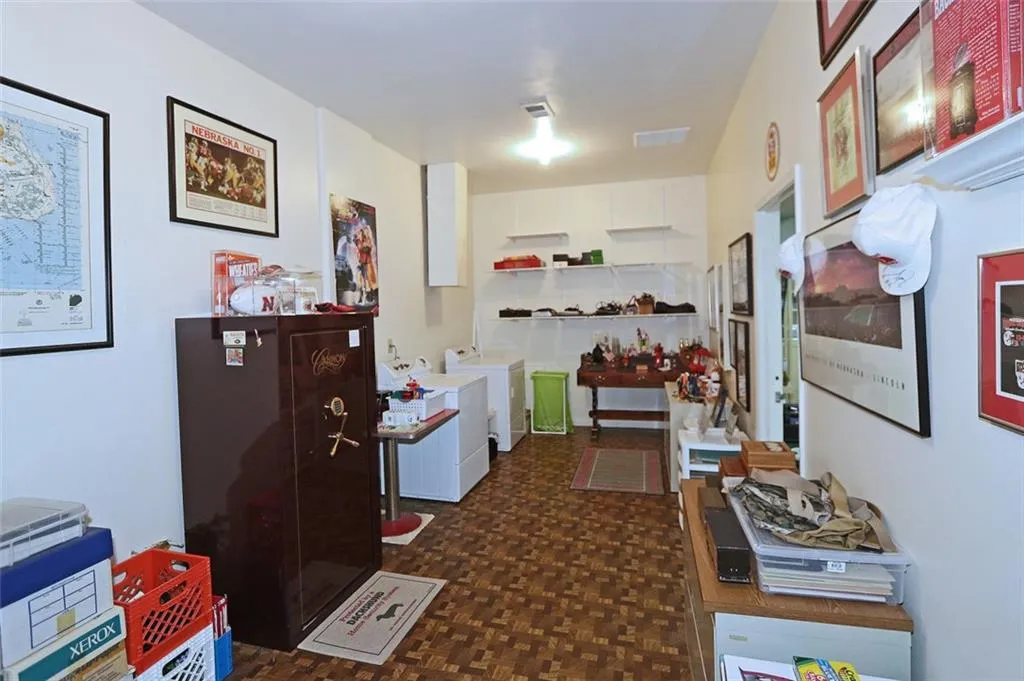 704 Dunwoody Chace, Sandy Springs, Georgia 30328, 4 Bedrooms Bedrooms, ,2 BathroomsBathrooms,Residential,Sold,704 Dunwoody Chace,6079962