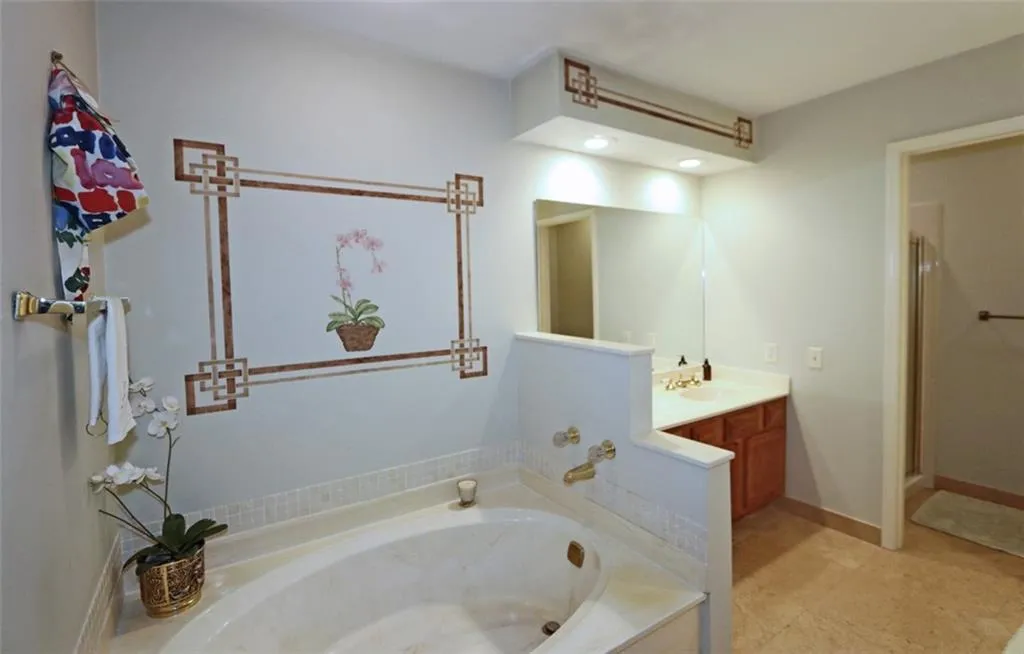 704 Dunwoody Chace, Sandy Springs, Georgia 30328, 4 Bedrooms Bedrooms, ,2 BathroomsBathrooms,Residential,Sold,704 Dunwoody Chace,6079962