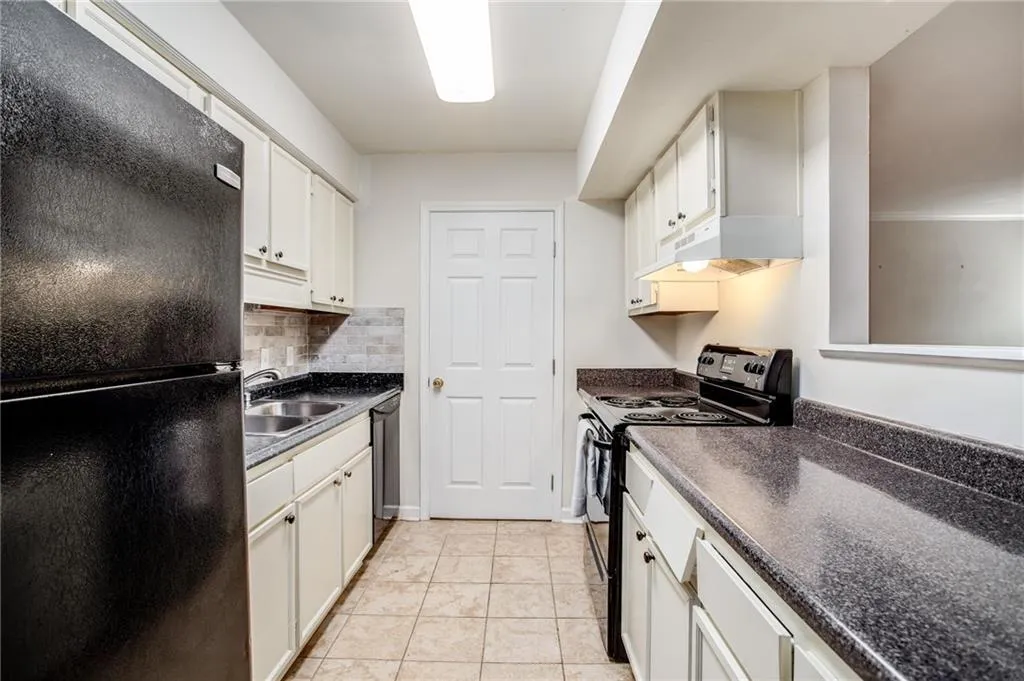 6001 Wingate Way, Sandy Springs, Georgia 30350, 1 Bedroom Bedrooms, ,1 BathroomBathrooms,Residential,Sold,6001 Wingate Way,7021722