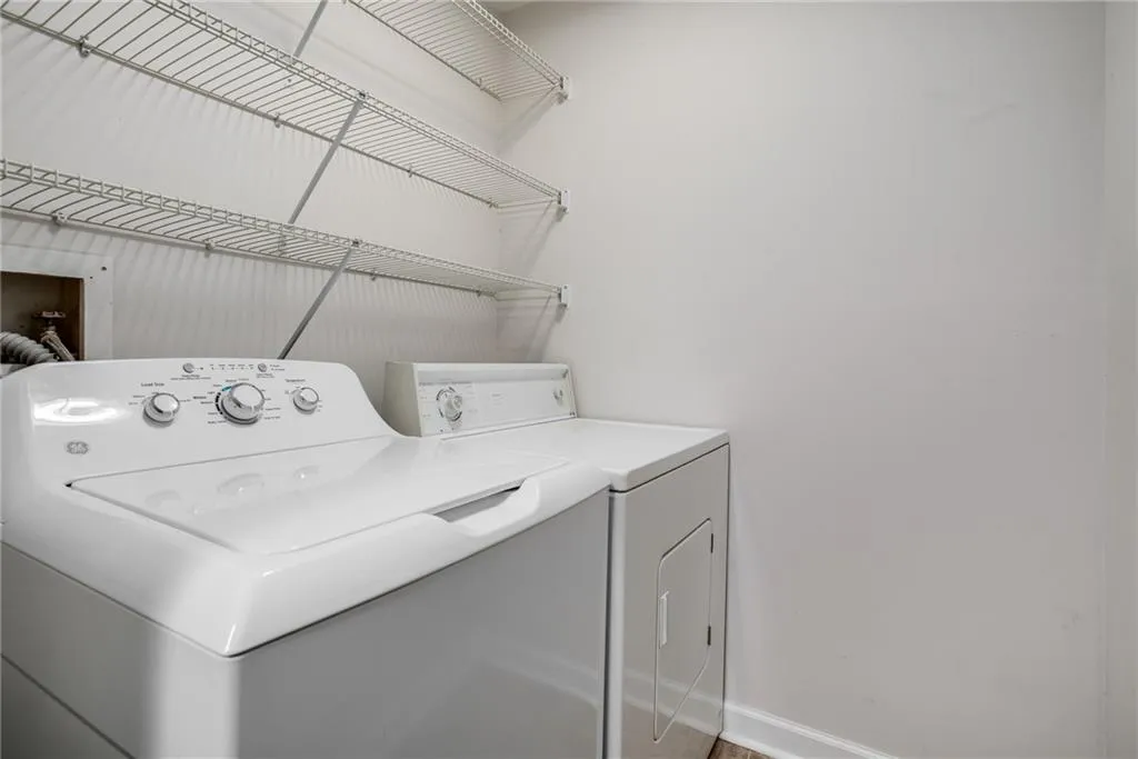 6001 Wingate Way, Sandy Springs, Georgia 30350, 1 Bedroom Bedrooms, ,1 BathroomBathrooms,Residential,Sold,6001 Wingate Way,7021722