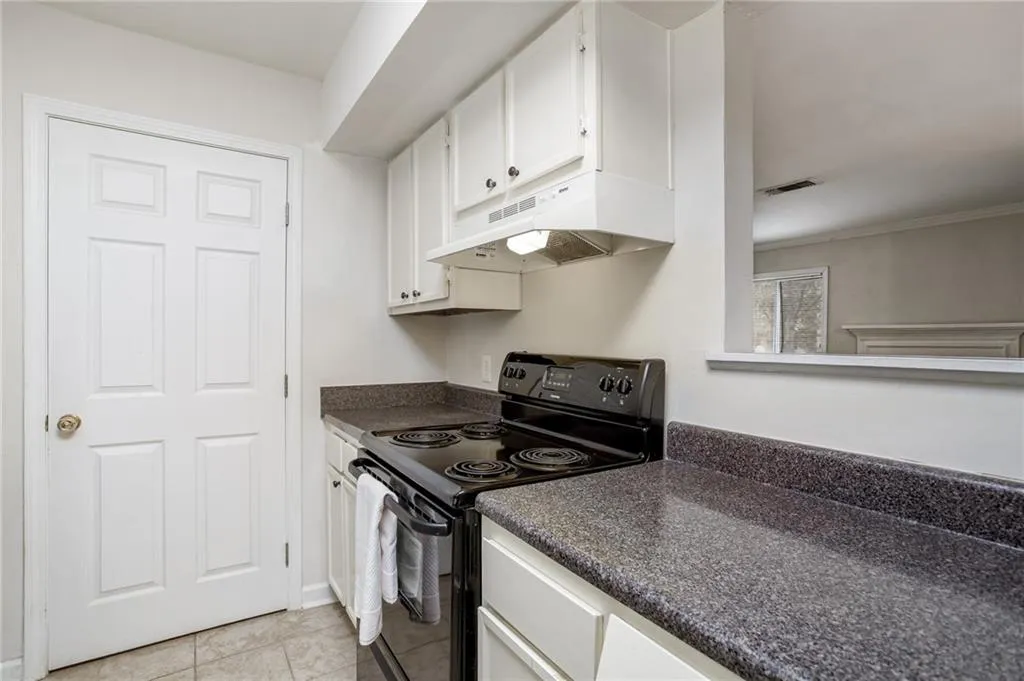 6001 Wingate Way, Sandy Springs, Georgia 30350, 1 Bedroom Bedrooms, ,1 BathroomBathrooms,Residential,Sold,6001 Wingate Way,7021722