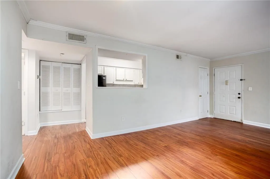 6001 Wingate Way, Sandy Springs, Georgia 30350, 1 Bedroom Bedrooms, ,1 BathroomBathrooms,Residential,Sold,6001 Wingate Way,7021722