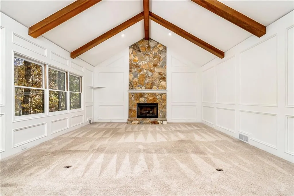 9600 Huntcliff Trace, Sandy Springs, Georgia 30350, 4 Bedrooms Bedrooms, ,3 BathroomsBathrooms,Residential,Sold,9600 Huntcliff Trace,6959310