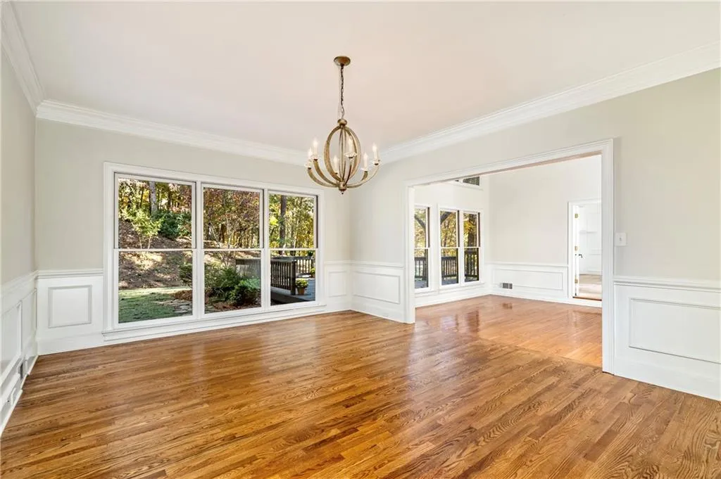 9600 Huntcliff Trace, Sandy Springs, Georgia 30350, 4 Bedrooms Bedrooms, ,3 BathroomsBathrooms,Residential,Sold,9600 Huntcliff Trace,6959310