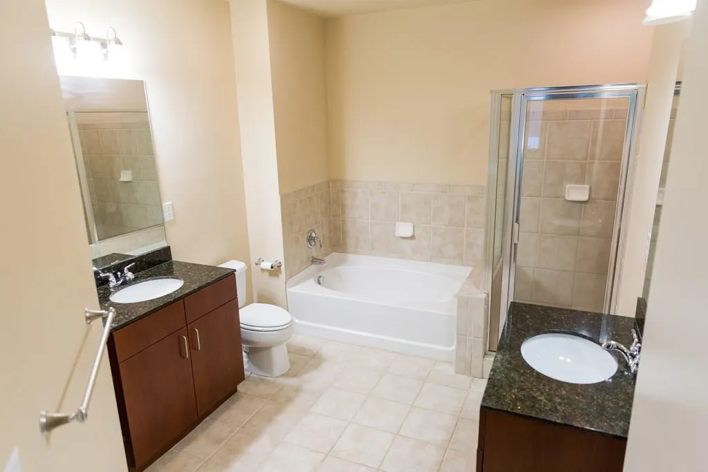 711 Cosmopolitan Drive Ne Unit 138, Atlanta, Georgia 30324, 2 Bedrooms Bedrooms, ,2 BathroomsBathrooms,Residential,Sold,711 Cosmopolitan Drive Ne Unit 138,5952008