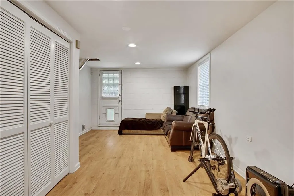 301 Windsor Parkway, Atlanta, Georgia 30342, 3 Bedrooms Bedrooms, ,2 BathroomsBathrooms,Residential,Sold,301 Windsor Parkway,6765769