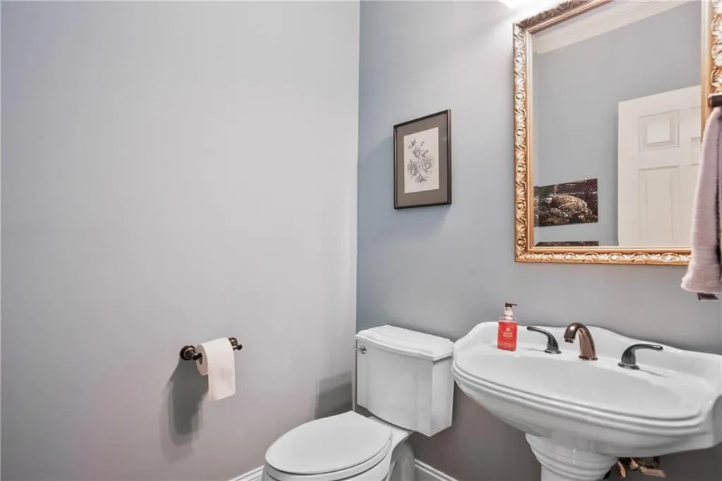 945 Roberts Landing Cove, Sandy Springs, Georgia 30350, 4 Bedrooms Bedrooms, ,3 BathroomsBathrooms,Residential,Sold,945 Roberts Landing Cove,6853612
