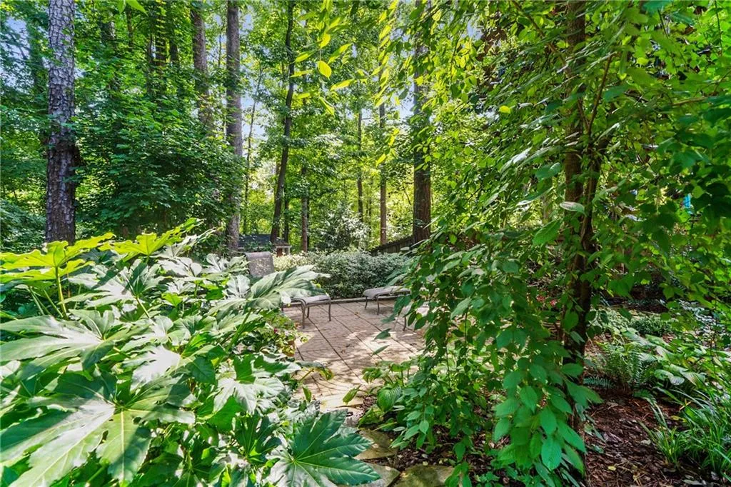 945 Roberts Landing Cove, Sandy Springs, Georgia 30350, 4 Bedrooms Bedrooms, ,3 BathroomsBathrooms,Residential,Sold,945 Roberts Landing Cove,6853612
