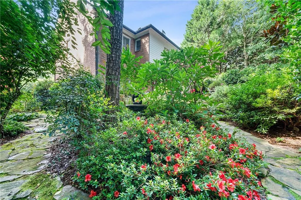 945 Roberts Landing Cove, Sandy Springs, Georgia 30350, 4 Bedrooms Bedrooms, ,3 BathroomsBathrooms,Residential,Sold,945 Roberts Landing Cove,6853612