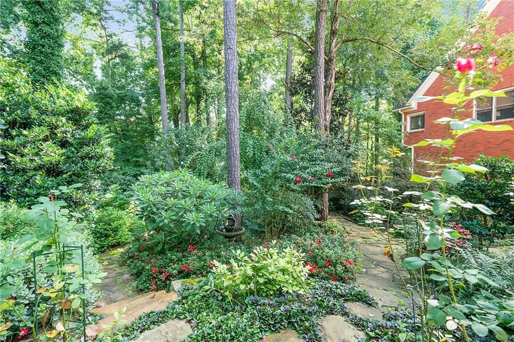 945 Roberts Landing Cove, Sandy Springs, Georgia 30350, 4 Bedrooms Bedrooms, ,3 BathroomsBathrooms,Residential,Sold,945 Roberts Landing Cove,6853612