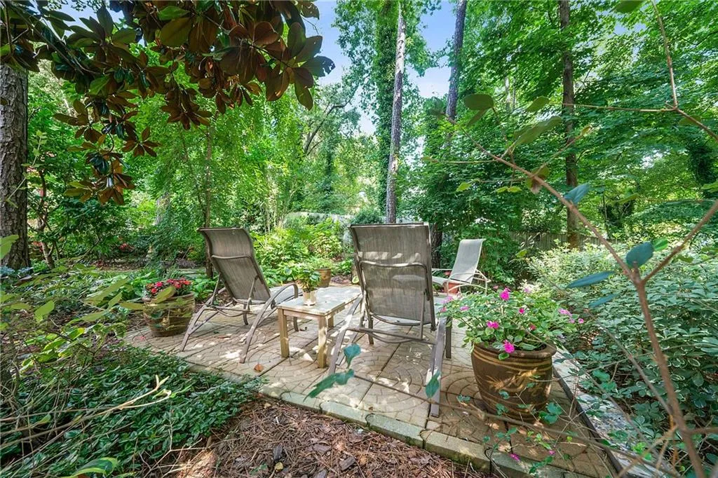 945 Roberts Landing Cove, Sandy Springs, Georgia 30350, 4 Bedrooms Bedrooms, ,3 BathroomsBathrooms,Residential,Sold,945 Roberts Landing Cove,6853612